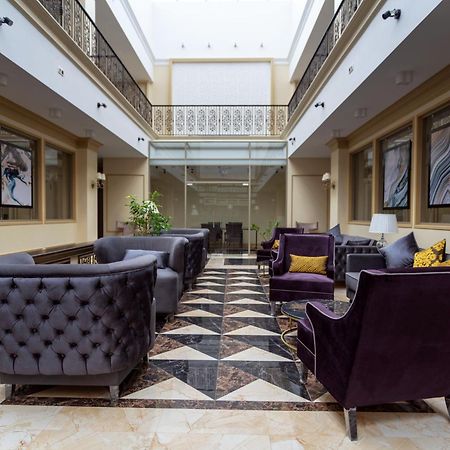 Hotel Royal Bv à Ustʼ-Kamenogorsk Extérieur photo