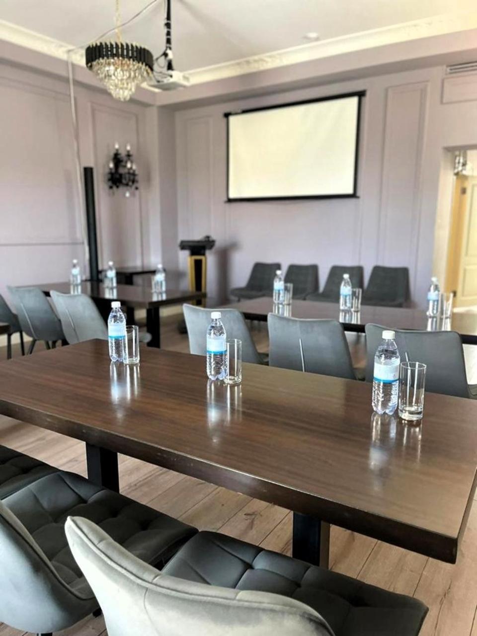 Hotel Royal Bv à Ustʼ-Kamenogorsk Extérieur photo