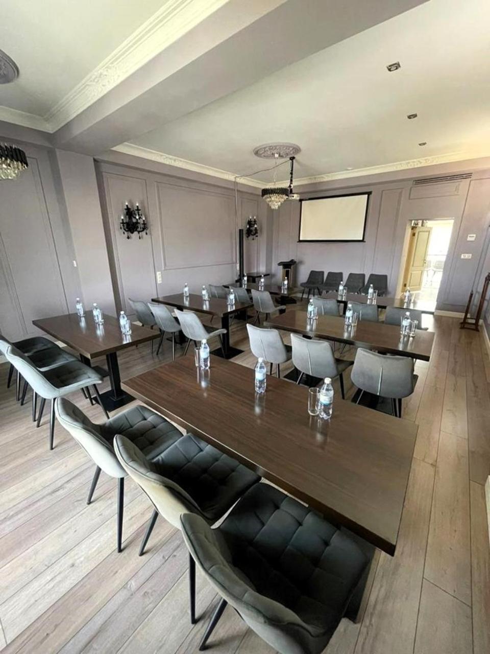 Hotel Royal Bv à Ustʼ-Kamenogorsk Extérieur photo