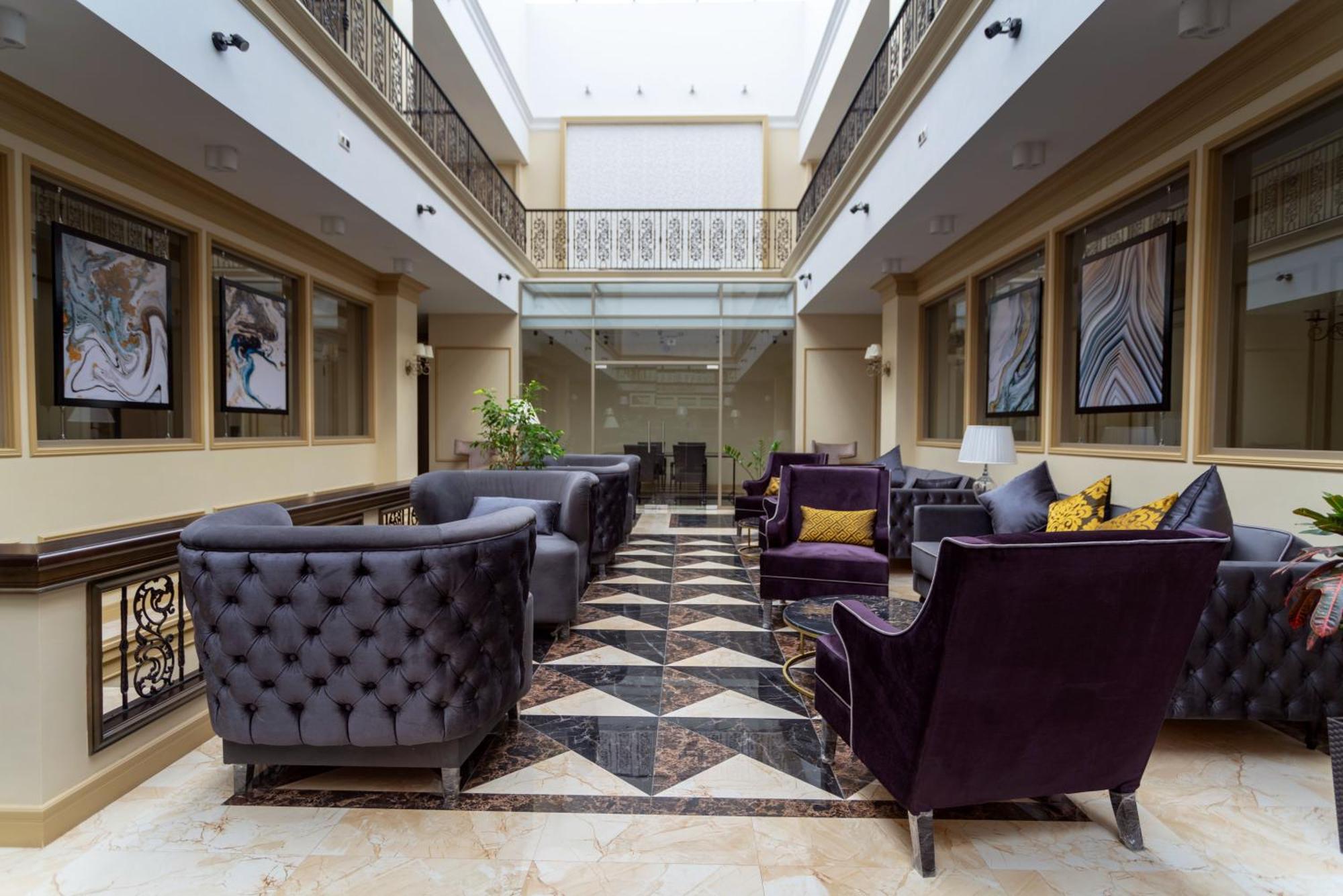 Hotel Royal Bv à Ustʼ-Kamenogorsk Extérieur photo