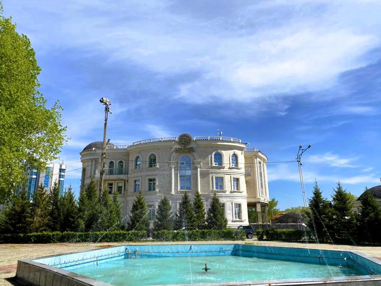 Hotel Royal Bv à Ustʼ-Kamenogorsk Extérieur photo