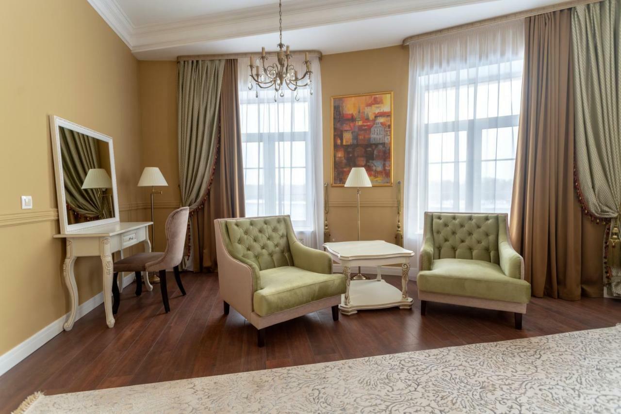 Hotel Royal Bv à Ustʼ-Kamenogorsk Extérieur photo
