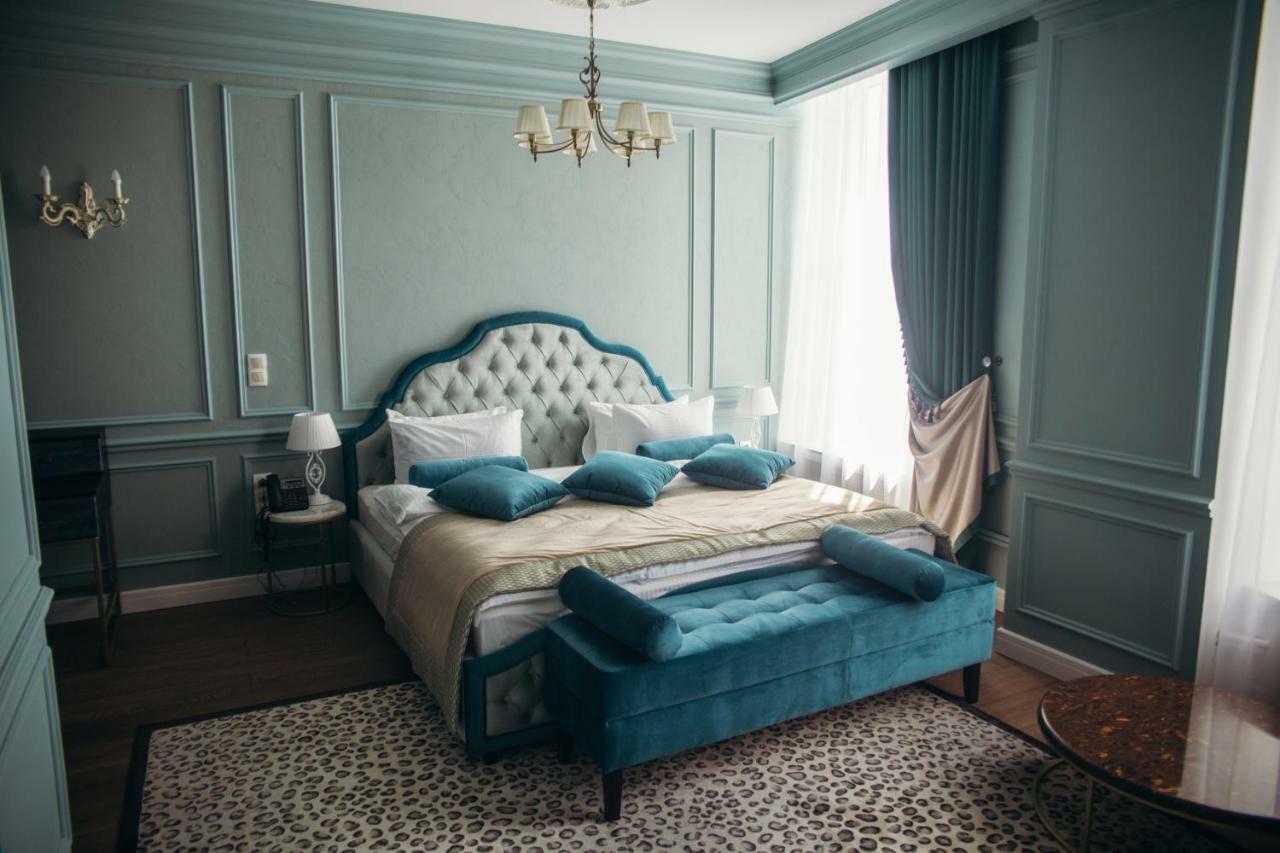 Hotel Royal Bv à Ustʼ-Kamenogorsk Extérieur photo