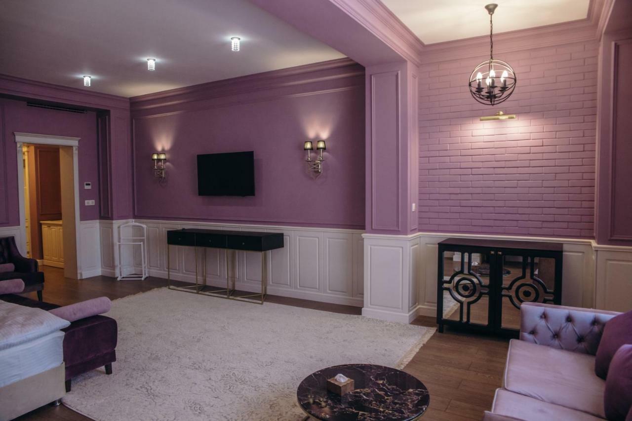 Hotel Royal Bv à Ustʼ-Kamenogorsk Extérieur photo