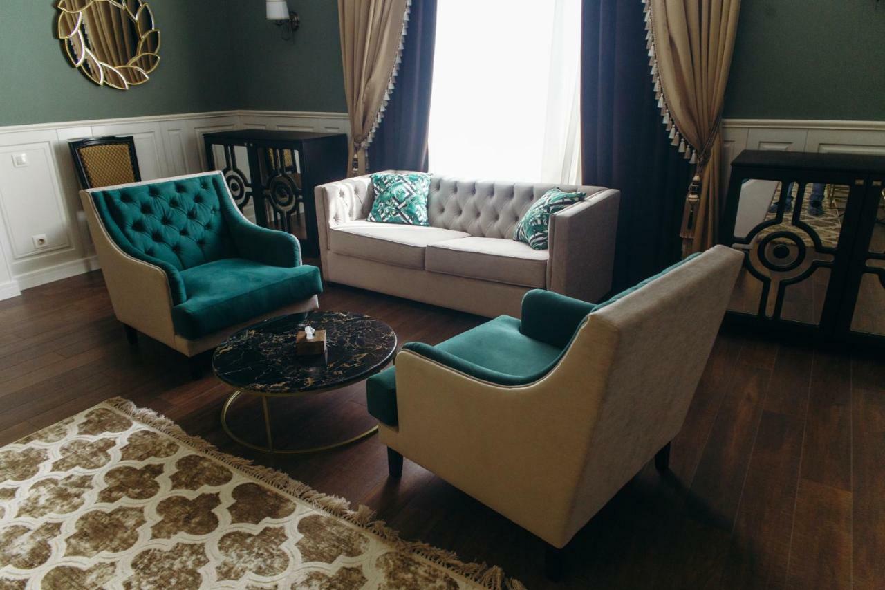 Hotel Royal Bv à Ustʼ-Kamenogorsk Extérieur photo