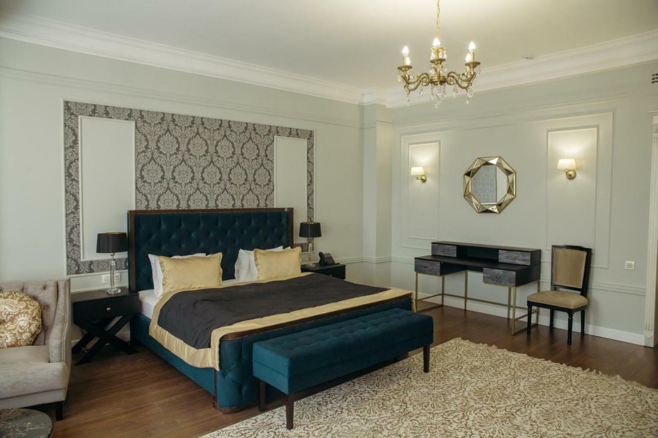 Hotel Royal Bv à Ustʼ-Kamenogorsk Extérieur photo