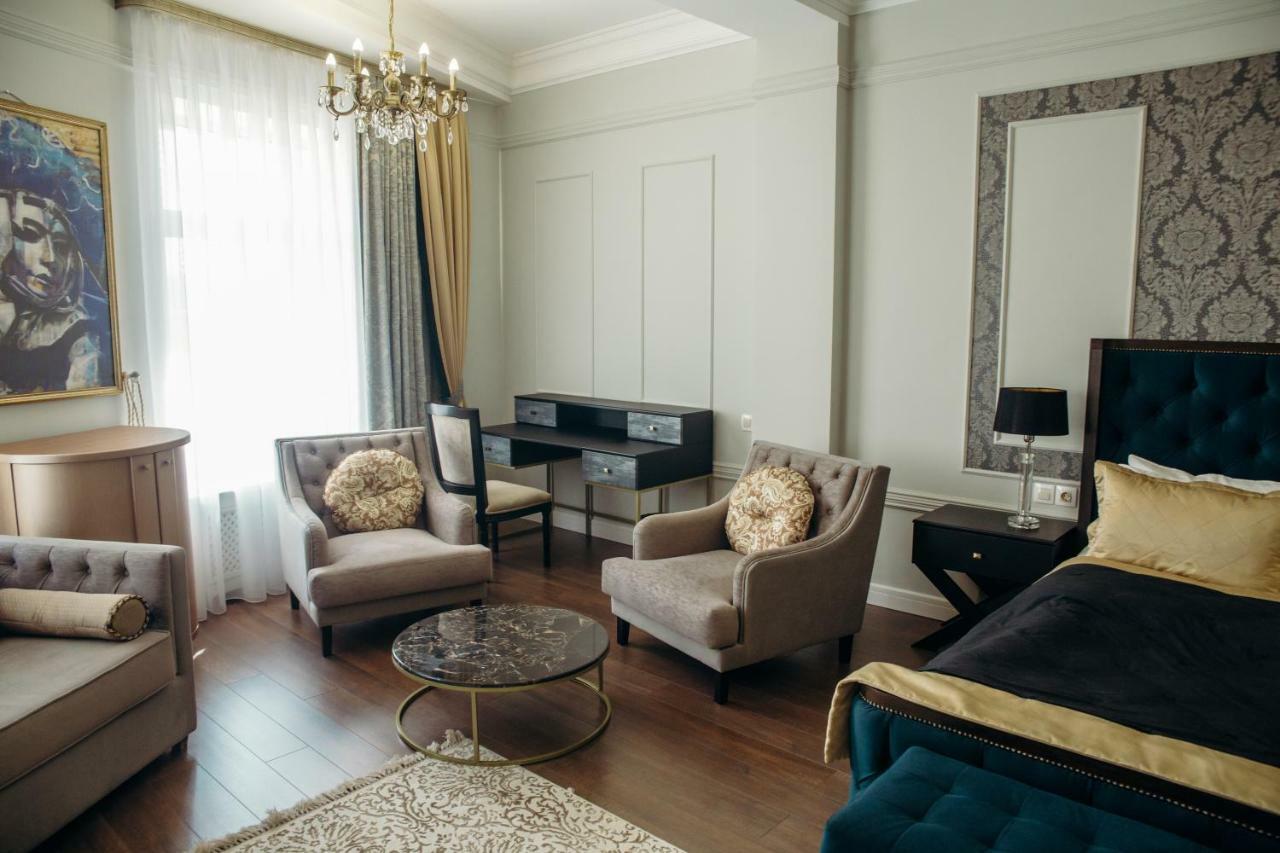 Hotel Royal Bv à Ustʼ-Kamenogorsk Extérieur photo