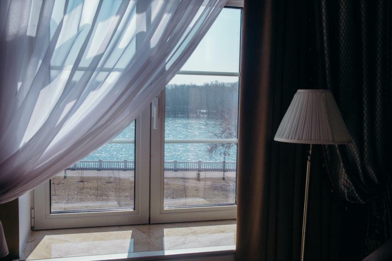 Hotel Royal Bv à Ustʼ-Kamenogorsk Extérieur photo